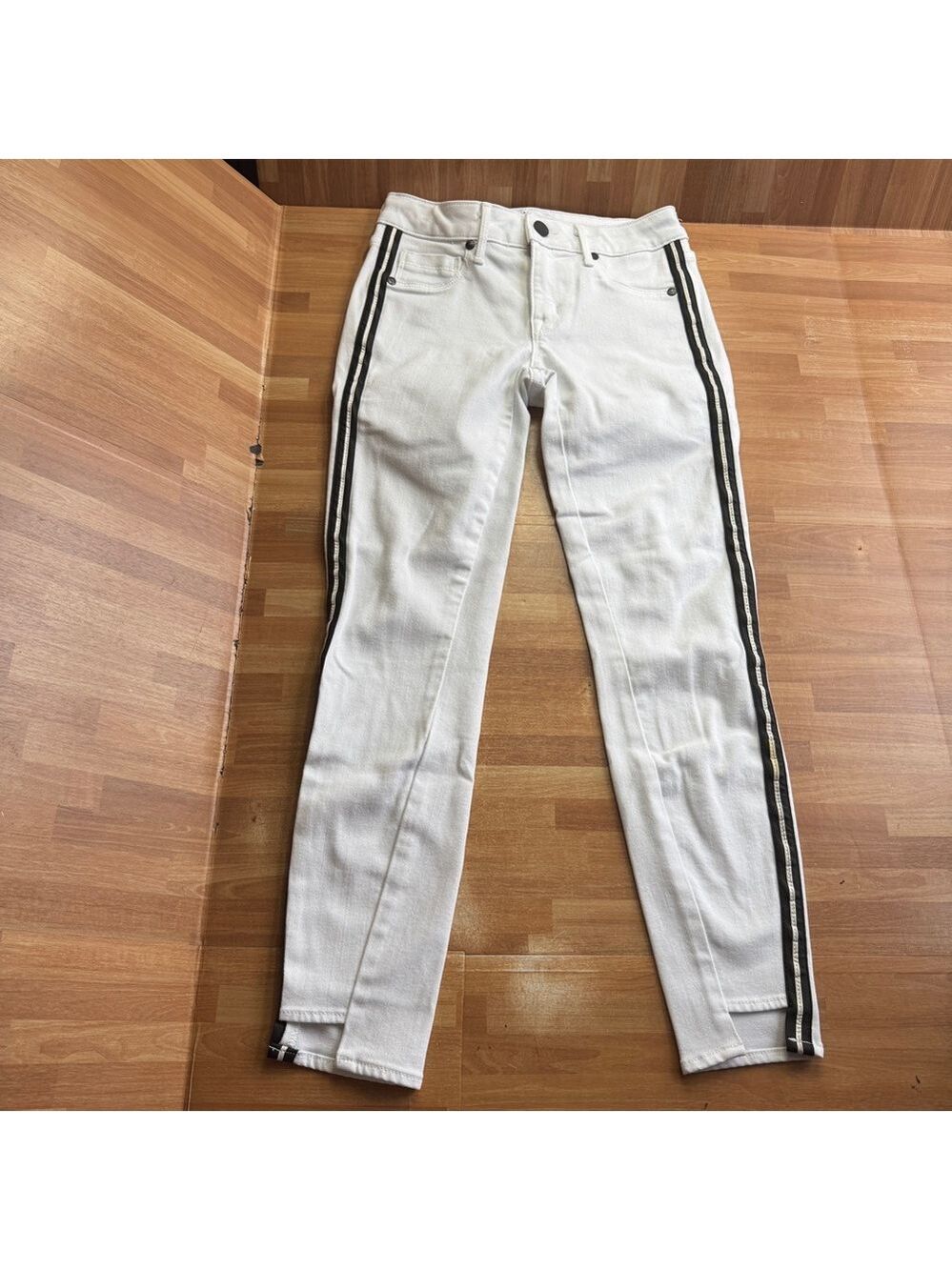 Parker Smith white denim skinny jeans size 24, stripes on side